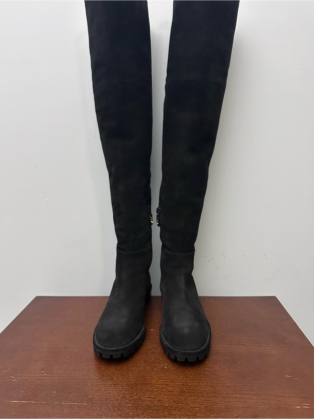 Stuart Weitzman Black Amber Suede Over-The-Knee Lug Sole Boots Size 5.5 - Picture 5 of 13